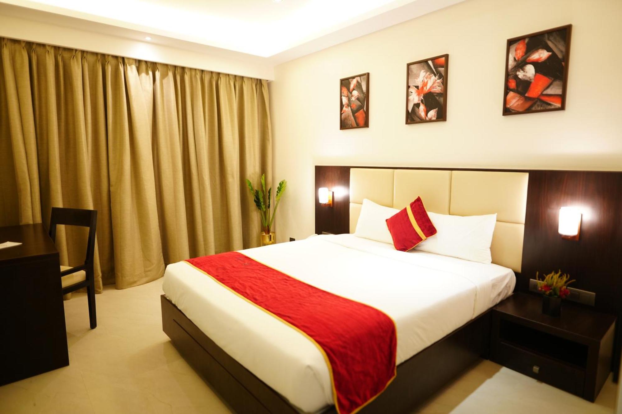 Hotel Grand Visava Лонавала Экстерьер фото