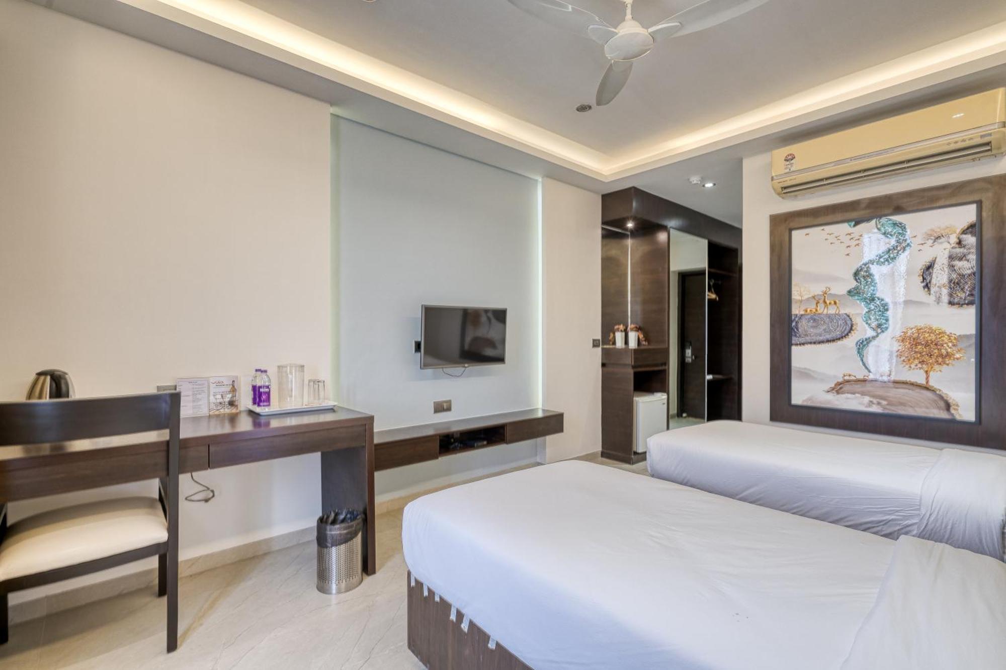 Hotel Grand Visava Лонавала Экстерьер фото