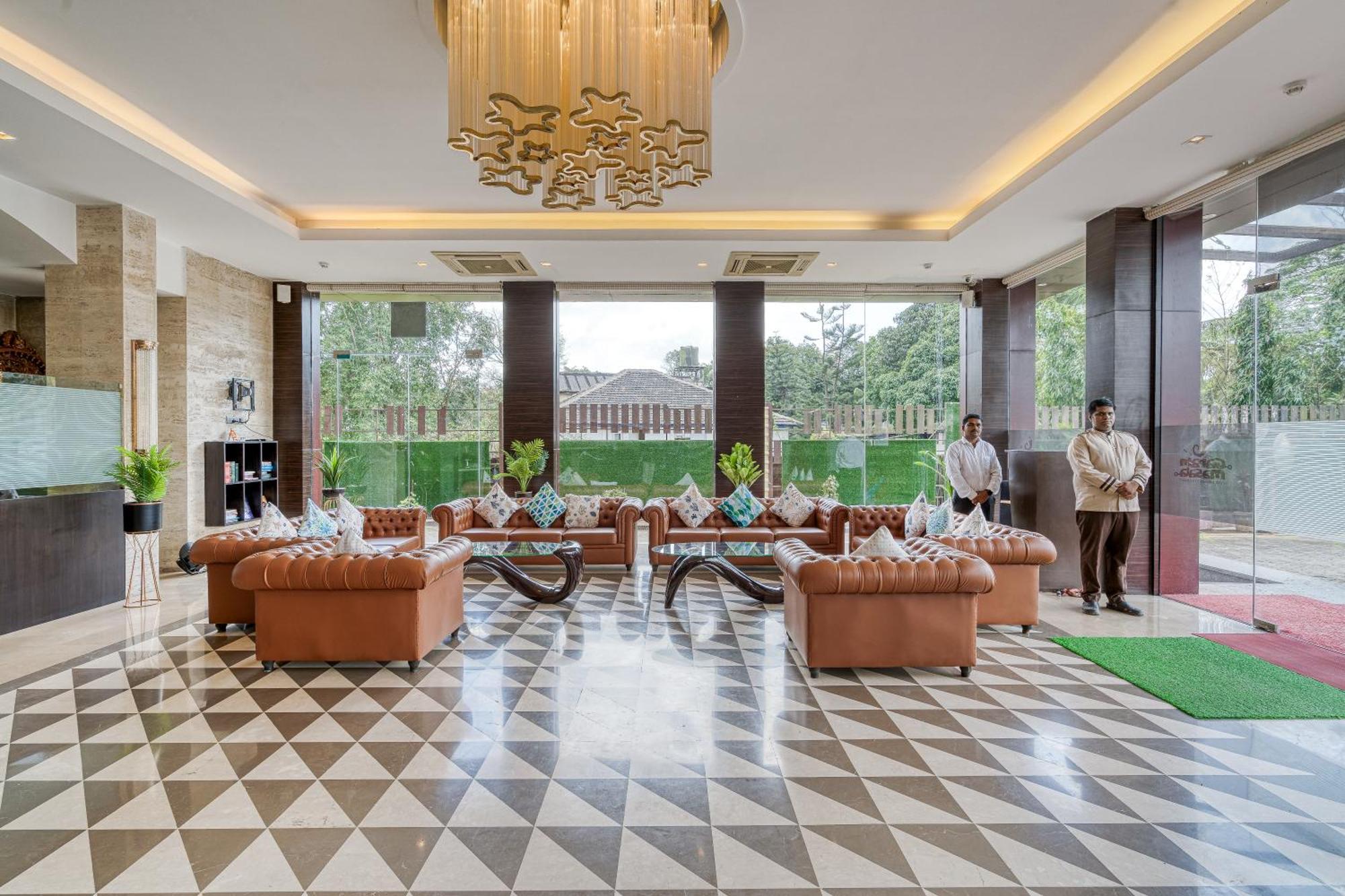 Hotel Grand Visava Лонавала Экстерьер фото