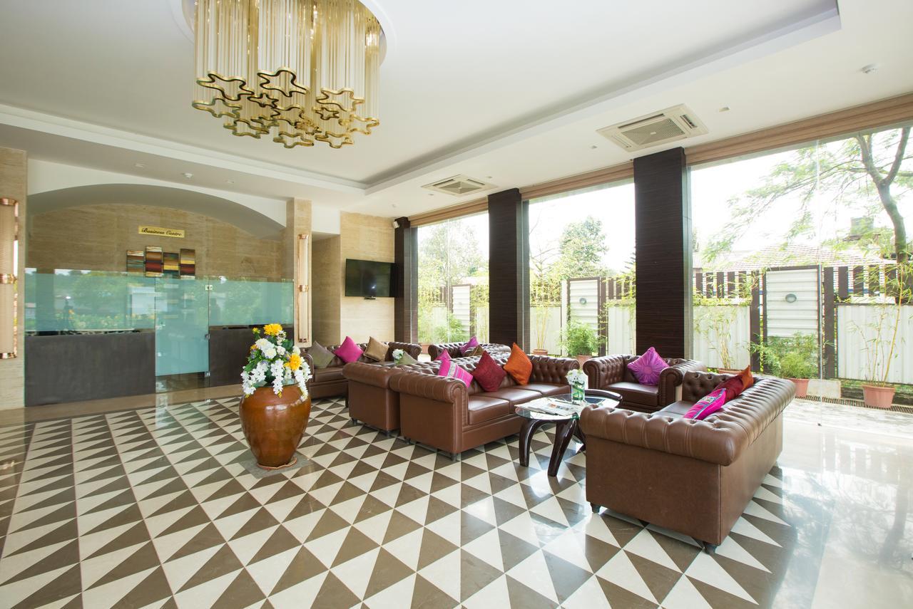 Hotel Grand Visava Лонавала Экстерьер фото