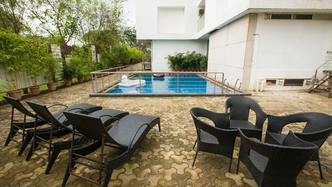 Hotel Grand Visava Лонавала Экстерьер фото
