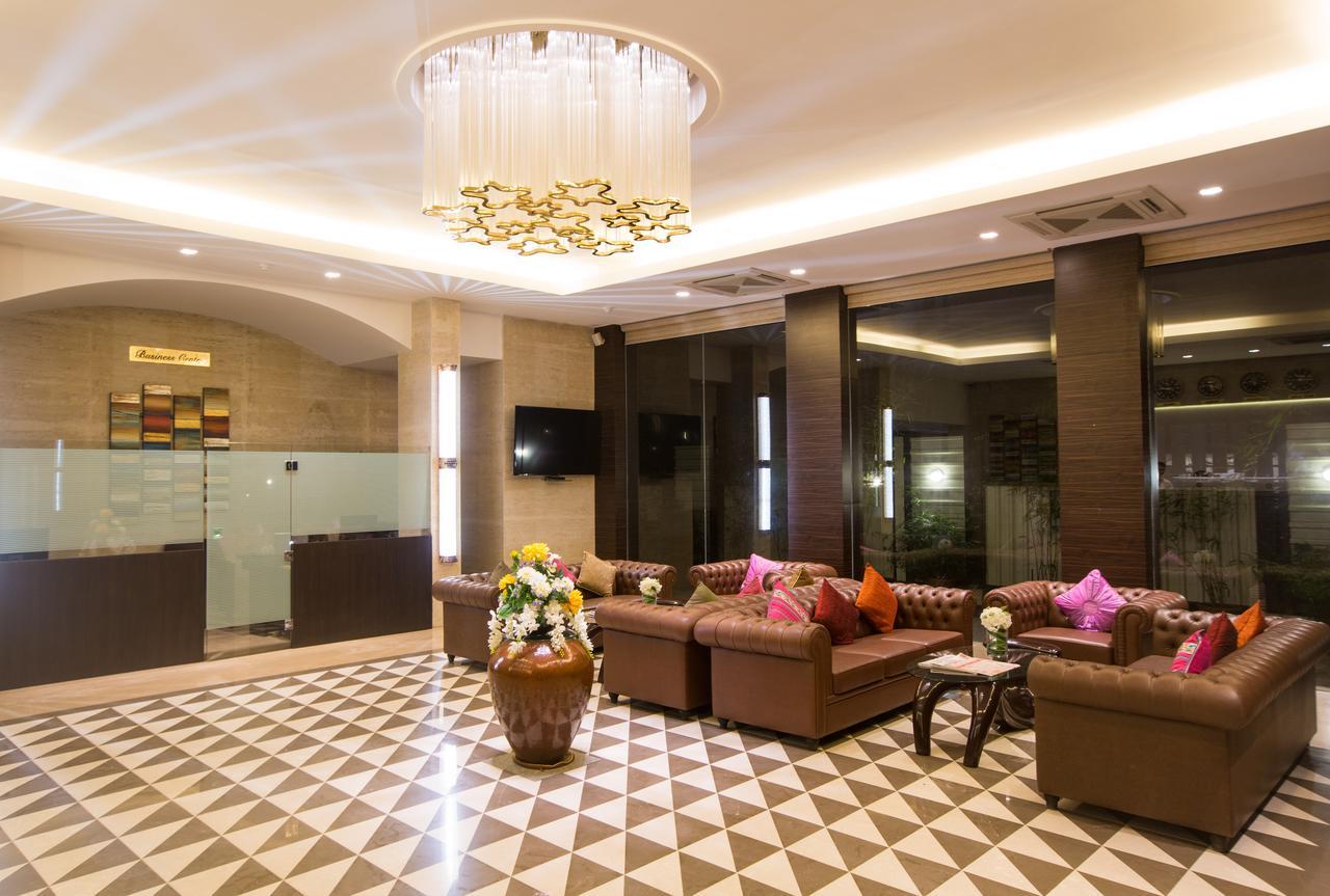 Hotel Grand Visava Лонавала Экстерьер фото